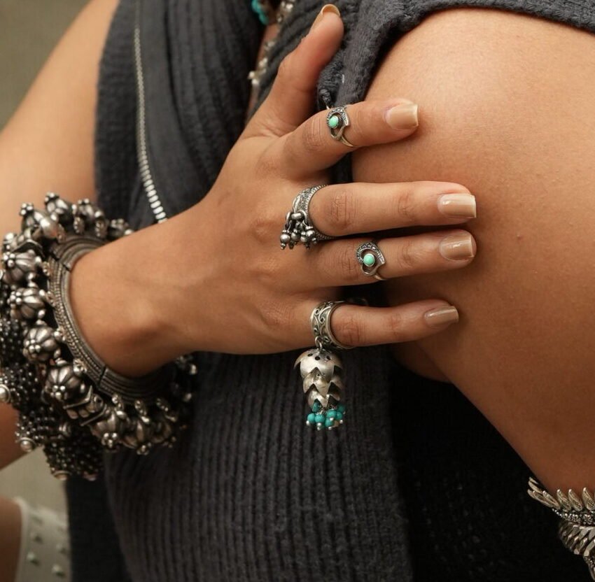 KNUCKLE RINGS
